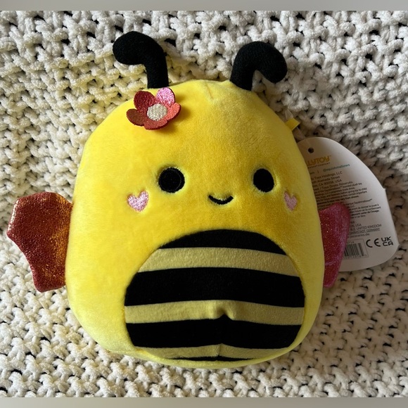 NWT 5” Squishmallows “Sunny” Queen Bee,
Measures Approx 5” H x 5” W - Picture 1 of 10